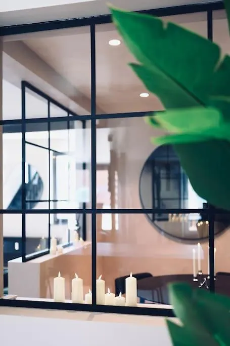 Luxury 200Sqm Appartment / Hot Tub / Sauna Brussels